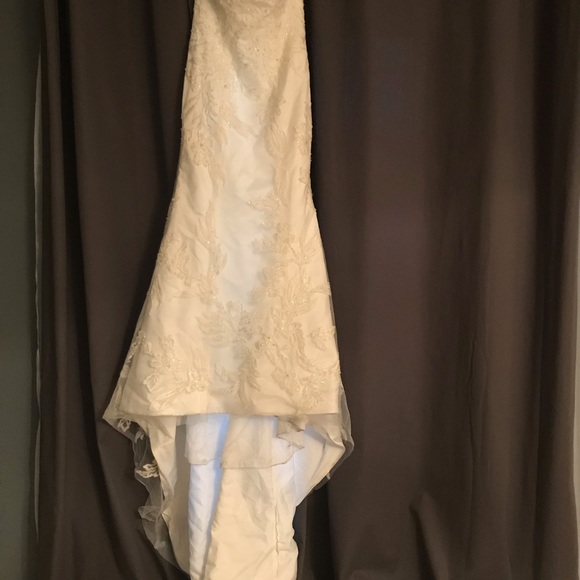 Oleg Cassini Wedding Dress - Picture 5 of 8